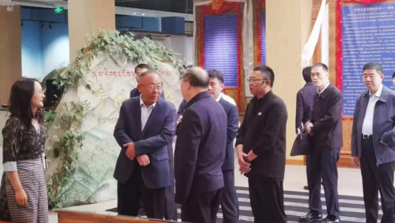 國(guó)家糧食和物資儲(chǔ)備局劉煥鑫局長(zhǎng)一行蒞臨奇正青稞參觀調(diào)研