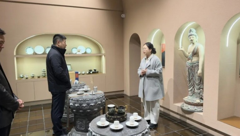 甘肅省酒泉市委常委、敦煌市委書記王彥群調研指導九色鹿鳴運營和發(fā)展